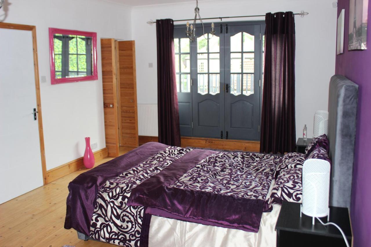 Modern Spacious House - Sleeps 16, Free Parking, Sun Terrace Nuneaton Eksteriør billede